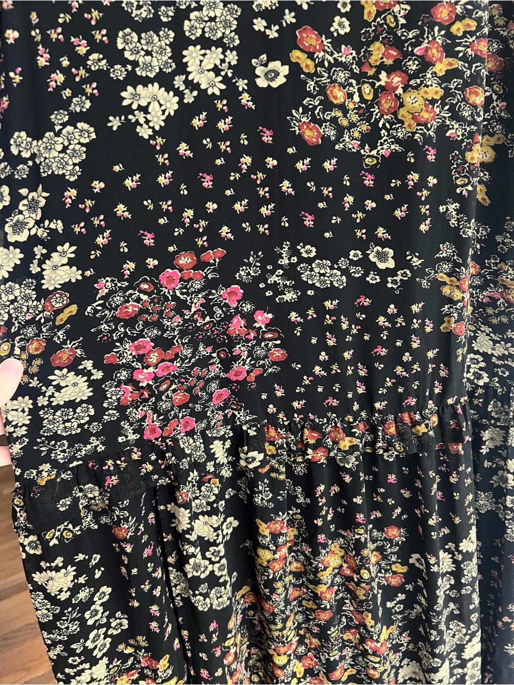 Shop Henly Baevely long sleeve maxi dress black florals - Picture 6 of 10